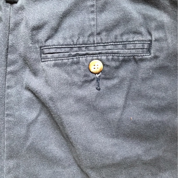 Eddie Bauer Pleated Shorts - Picture 4 of 6